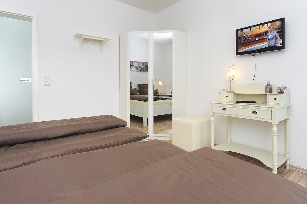 Haus Pirola Bensersiel Szoba fotó